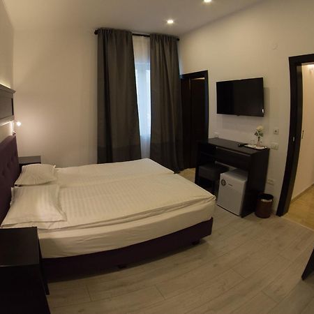 Casa Branga Bed and Breakfast Deva Buitenkant foto