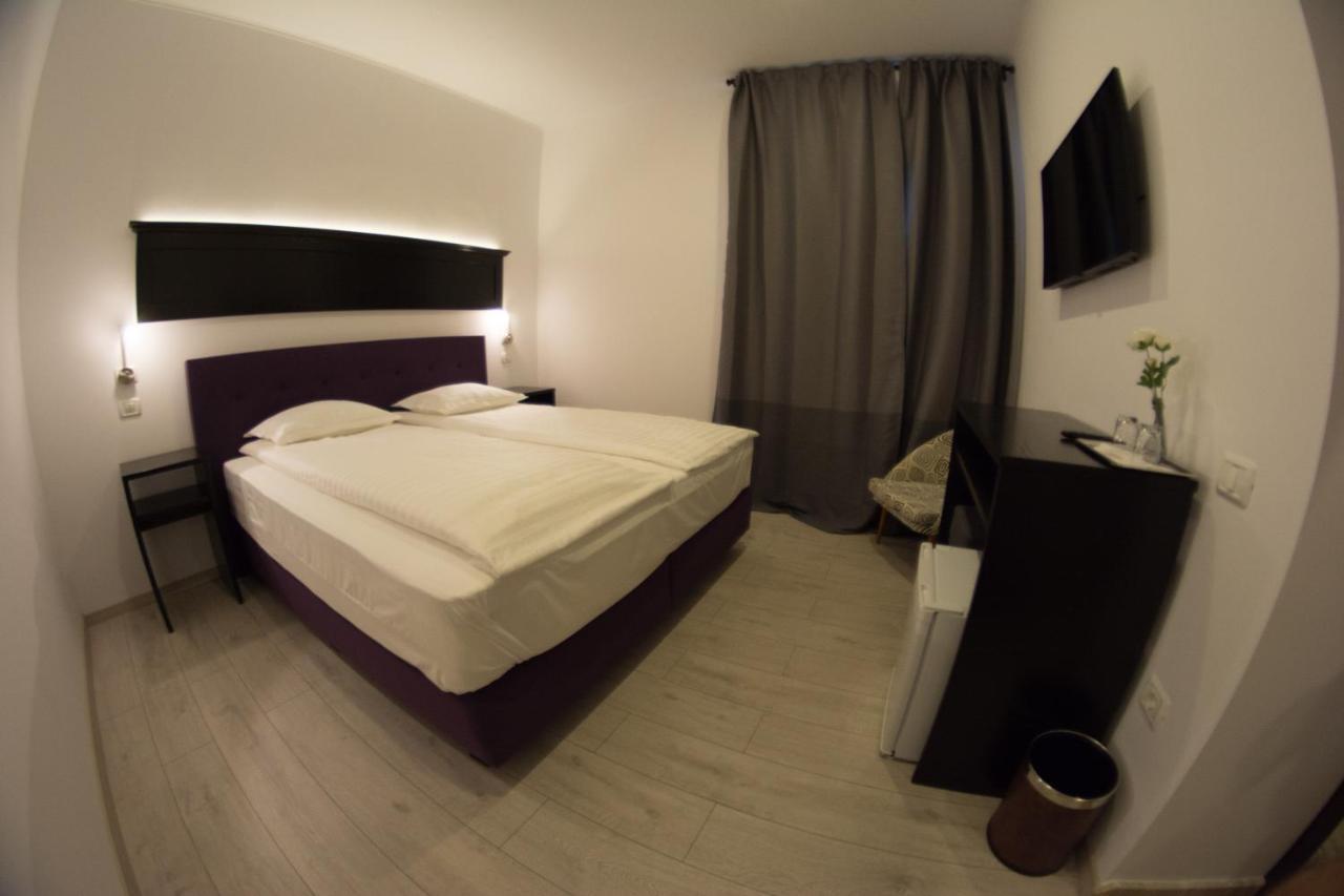 Casa Branga Bed and Breakfast Deva Buitenkant foto