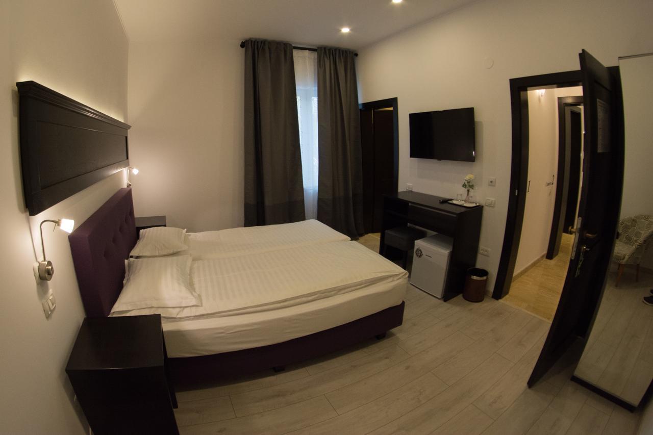 Casa Branga Bed and Breakfast Deva Buitenkant foto