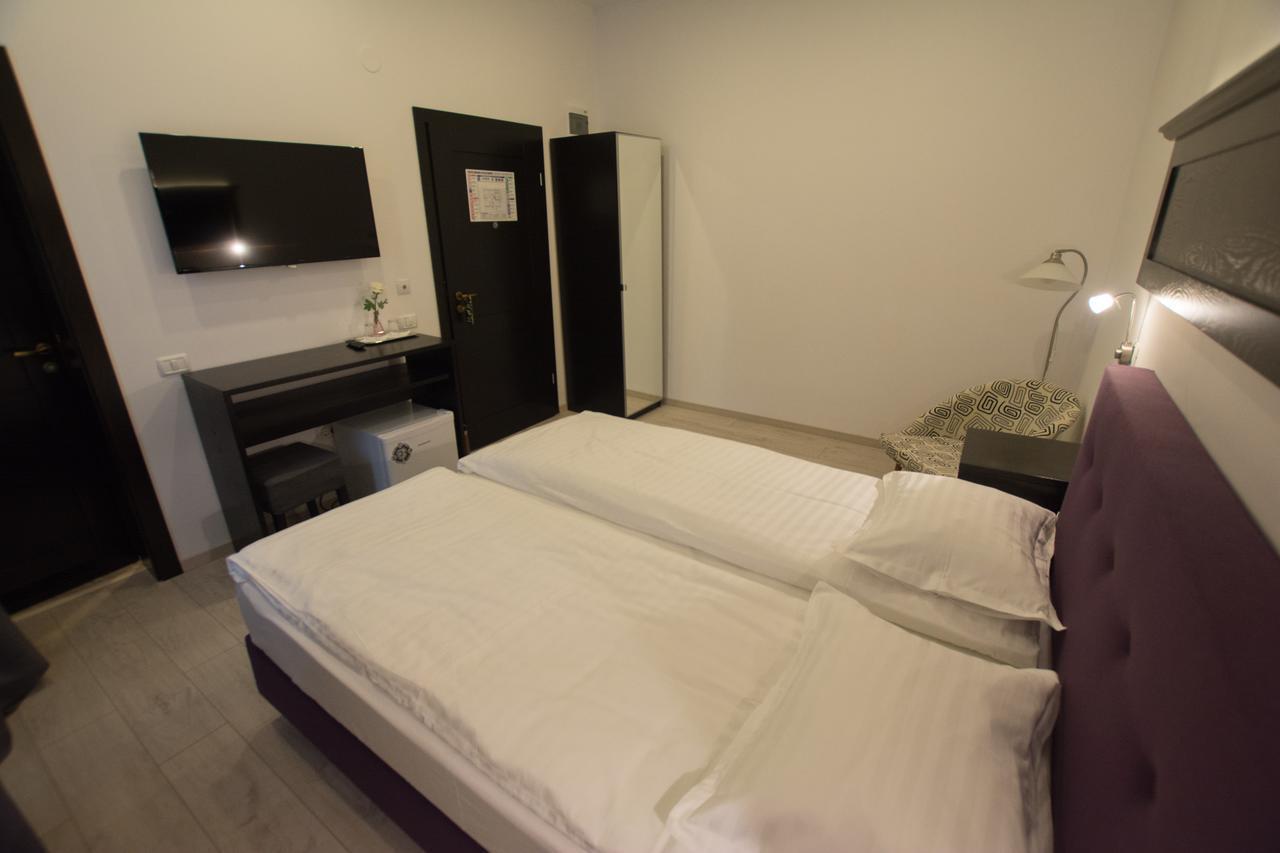 Casa Branga Bed and Breakfast Deva Buitenkant foto